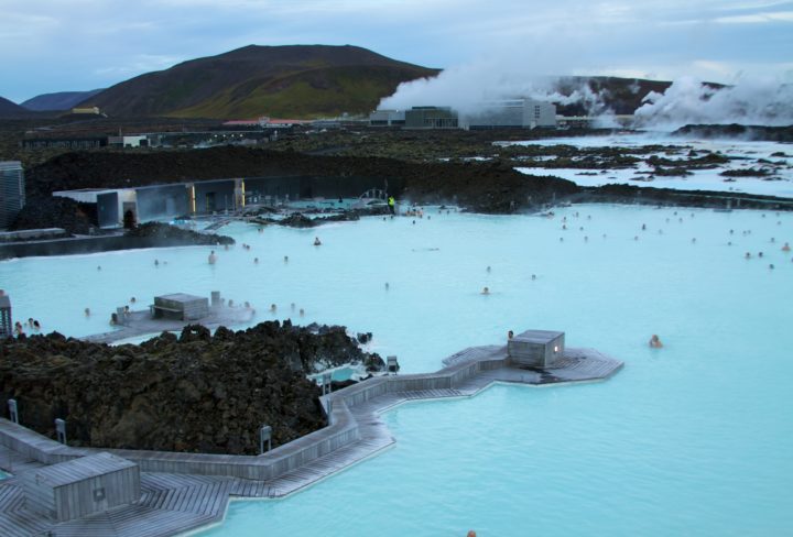 warmwaterbronnen in ijsland fika magazine